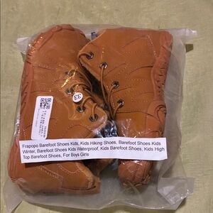 Frapopo Kids barefoot High Top Boots - Camel/tan sz 1
